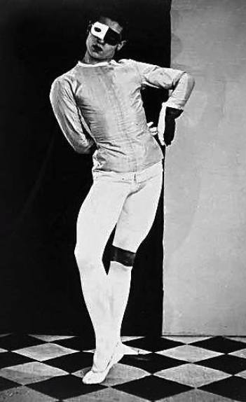 Serge Lifar in Romeo e Giulietta, coreografia di B. Nijinska su musica di C. Lambert, stagione 1926 Ballets Russes